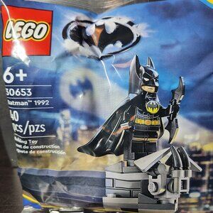 New LEGO 30653 DC Batman 1992 Minifigure Gift Stocking Stuffer Contains 40 Piece